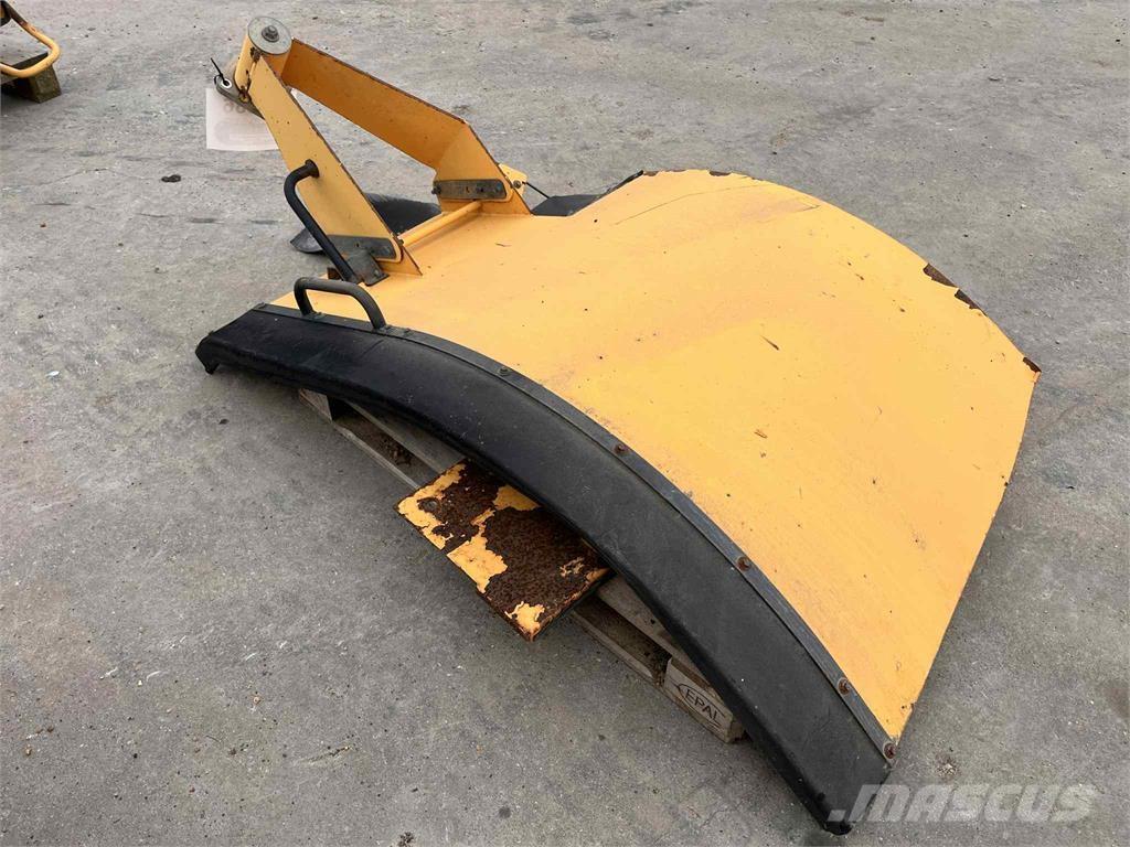 Volvo L220E højre bagskærm Ďalšie komponenty