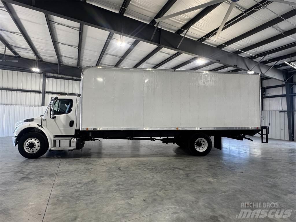 Freightliner M2 Skriňová nadstavba