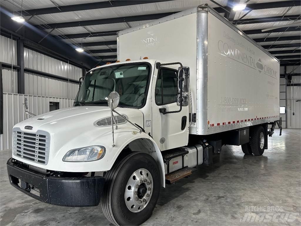 Freightliner M2 Skriňová nadstavba