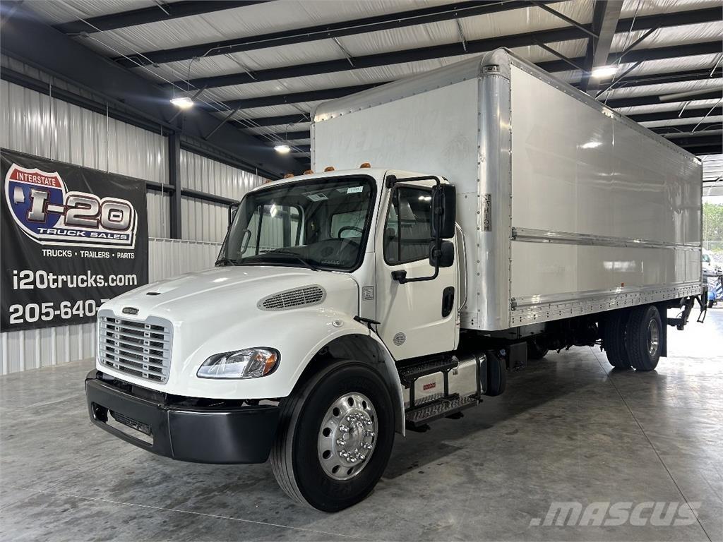 Freightliner M2 Skriňová nadstavba