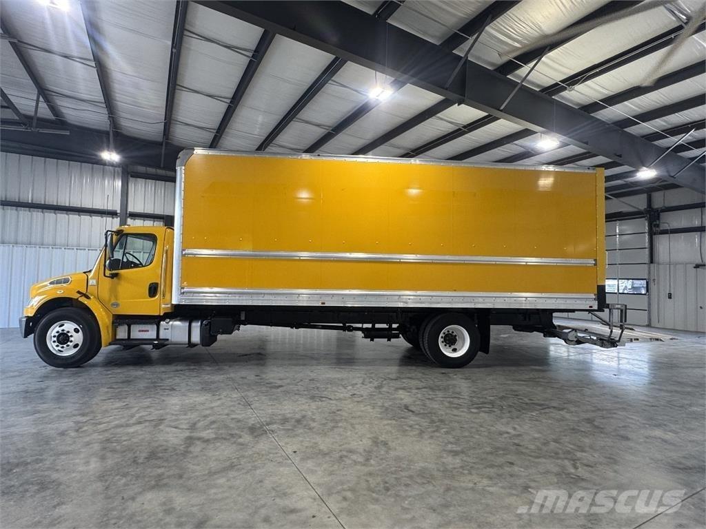 Freightliner M2 Skriňová nadstavba