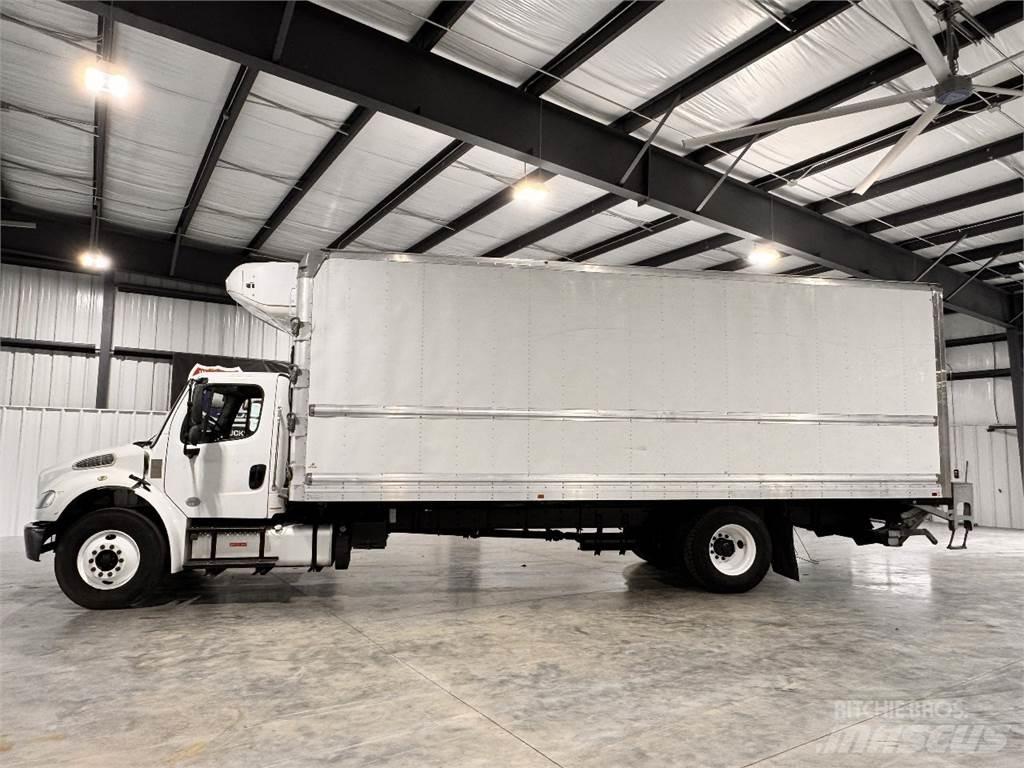 Freightliner M2 106 Chladiarenské nákladné vozidlá