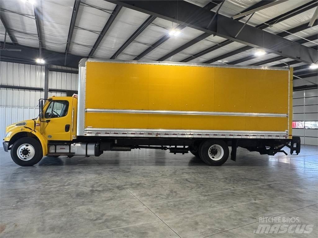 Freightliner M2 106 Skriňová nadstavba