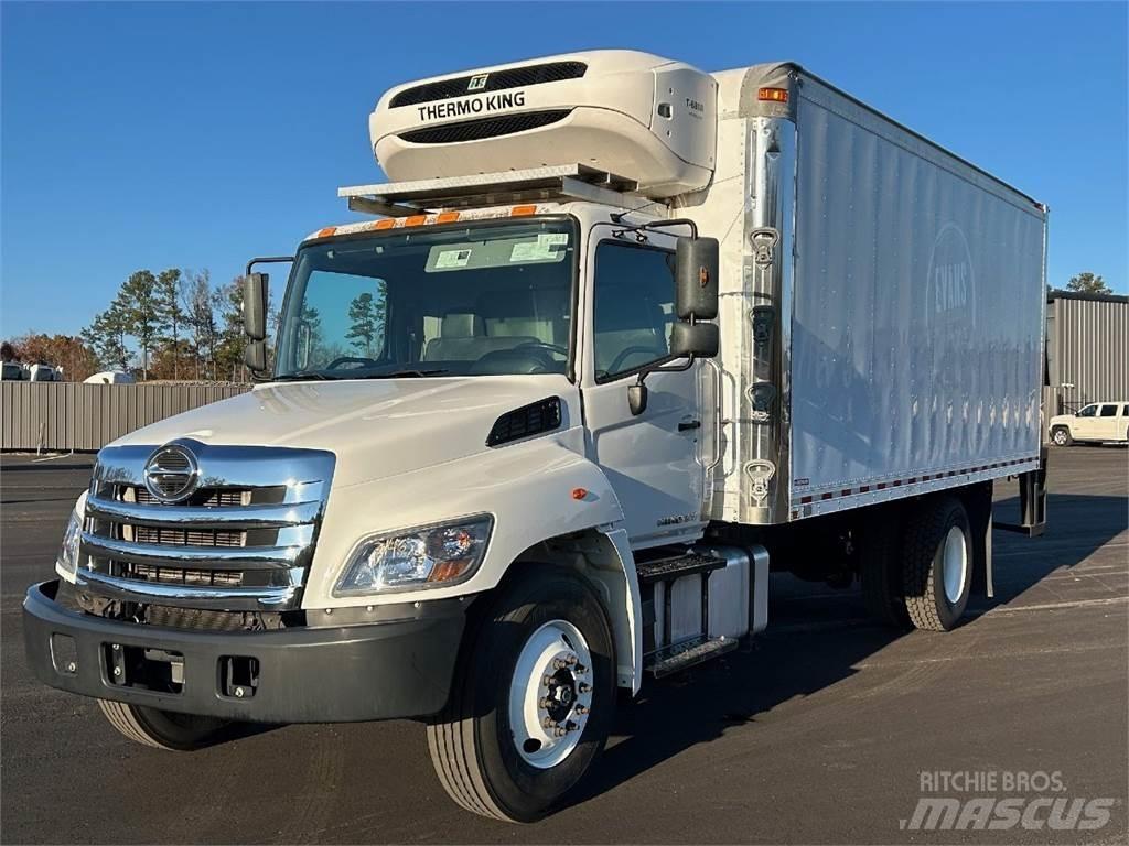 Hino 268 Chladiarenské nákladné vozidlá