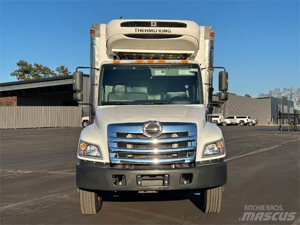 Hino 268 Chladiarenské nákladné vozidlá