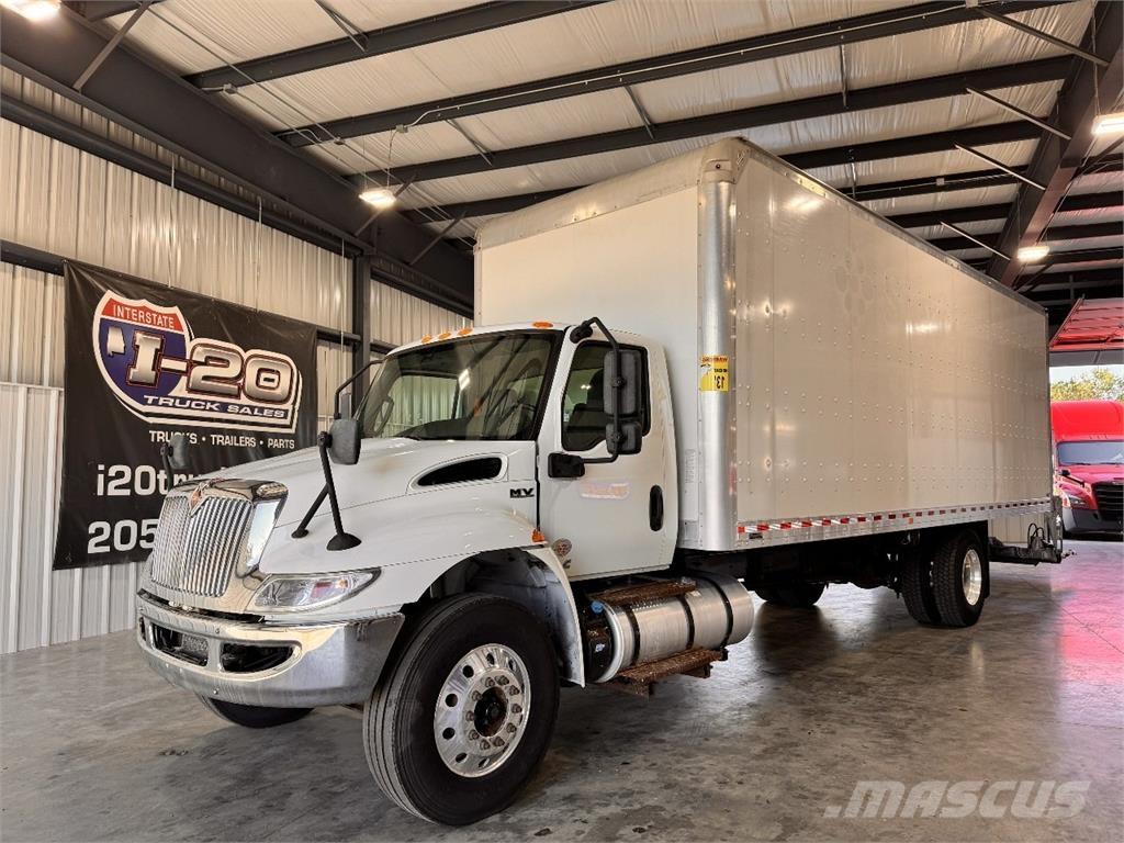 International MV607 Skriňová nadstavba