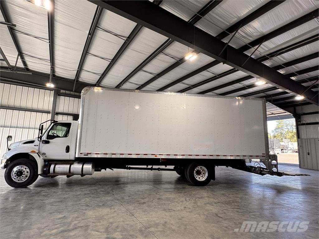 International MV607 Skriňová nadstavba