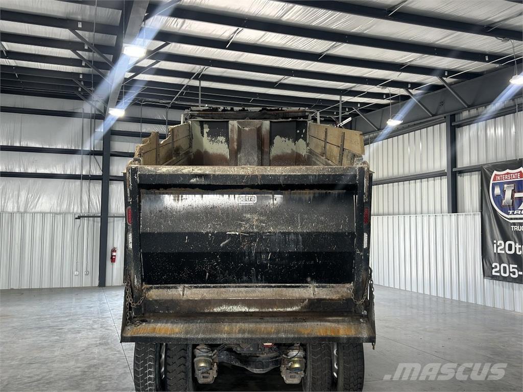 Mack Granite Sklápače