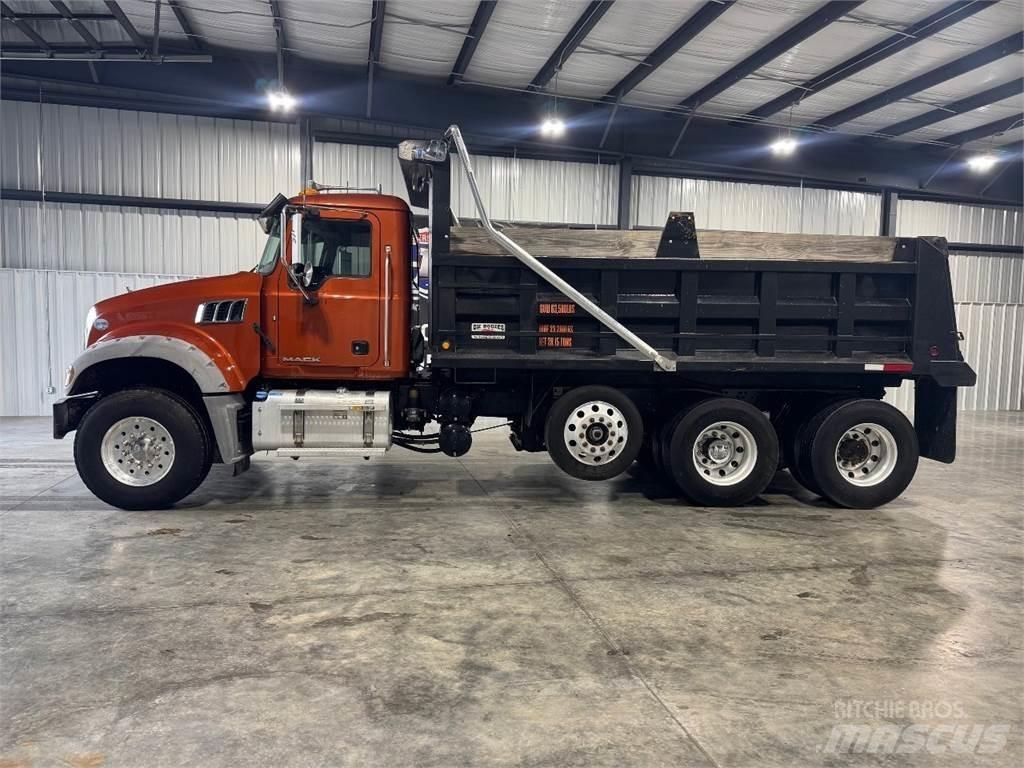 Mack GU433 Sklápače