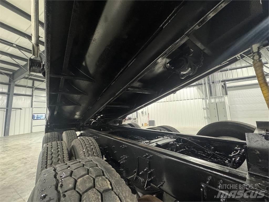Mack GU713 Sklápače