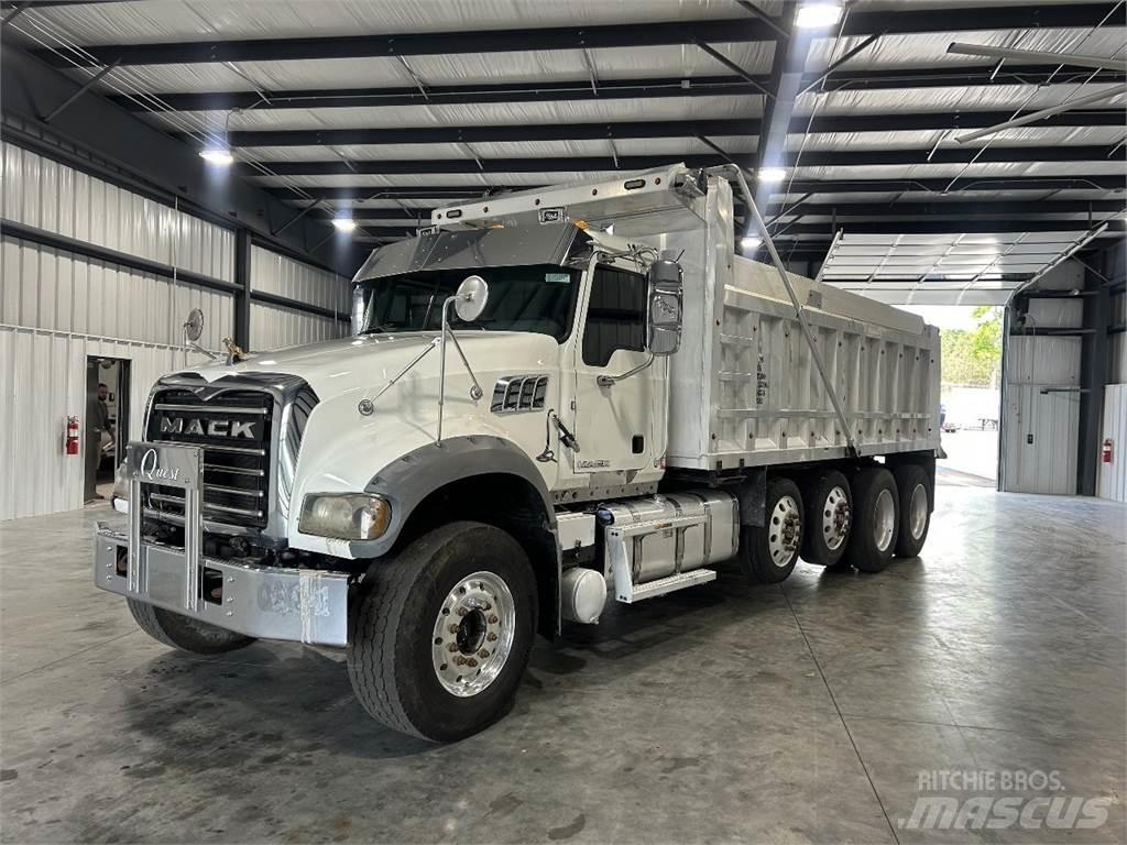 Mack GU713 Sklápače