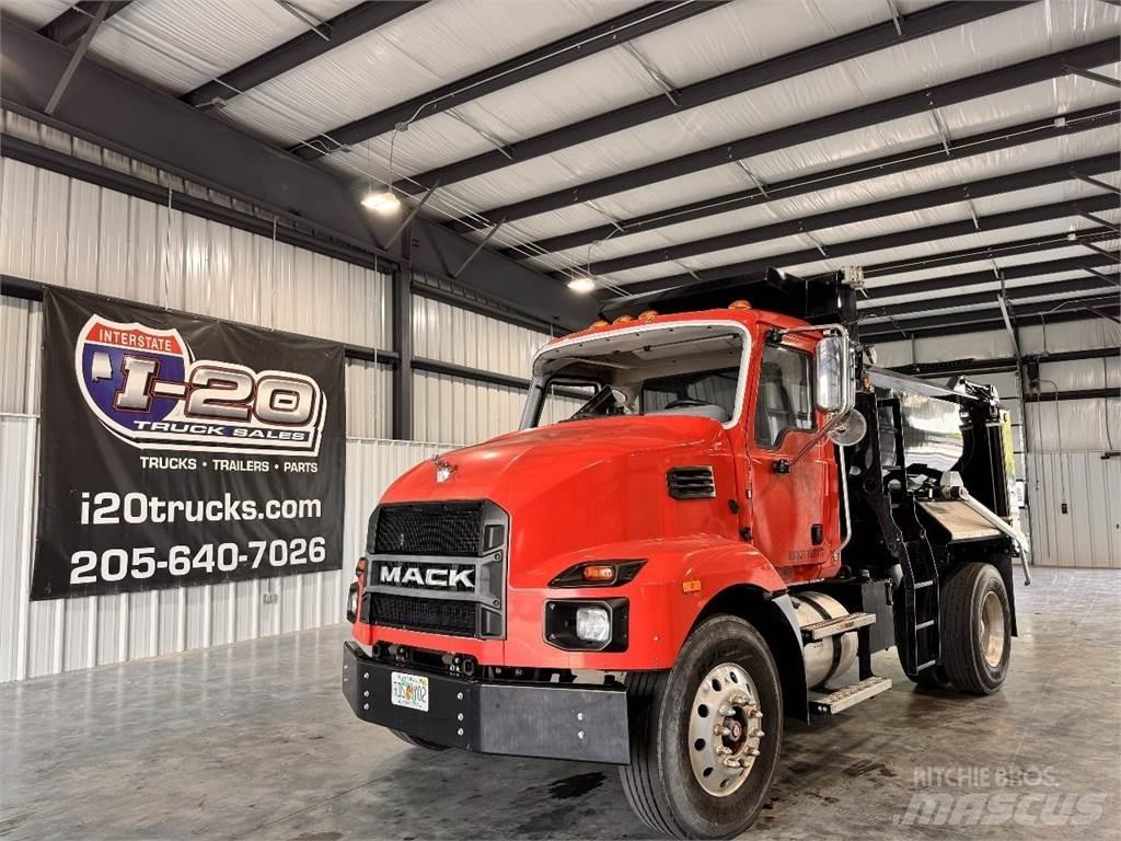 Mack MD6 Sklápače