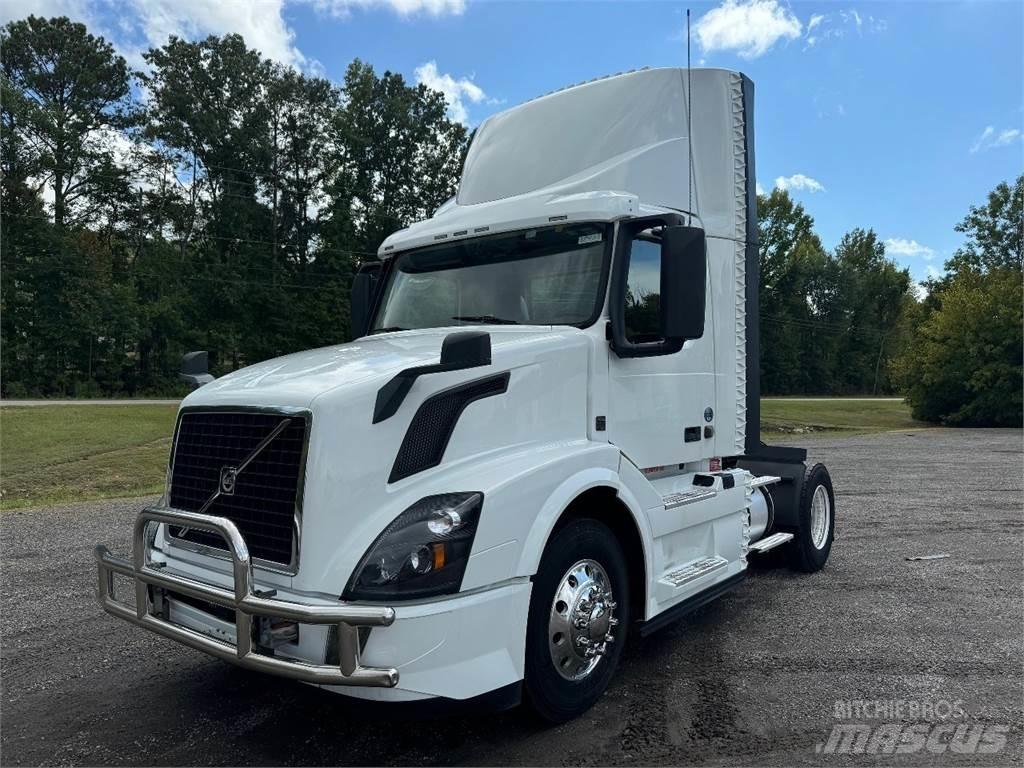 Volvo VNL42T300 Ťahače