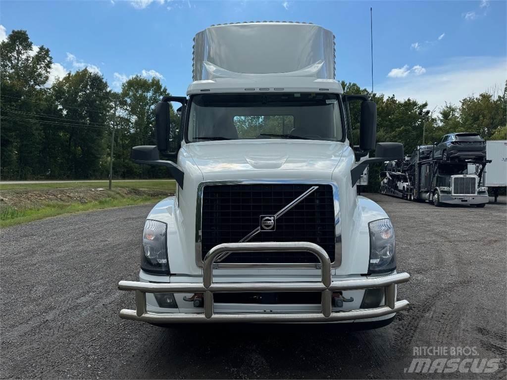 Volvo VNL42T300 Ťahače