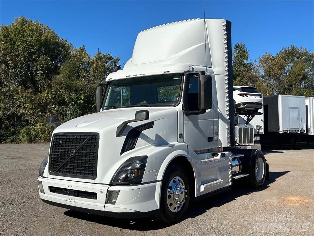 Volvo VNL42T300 Ťahače