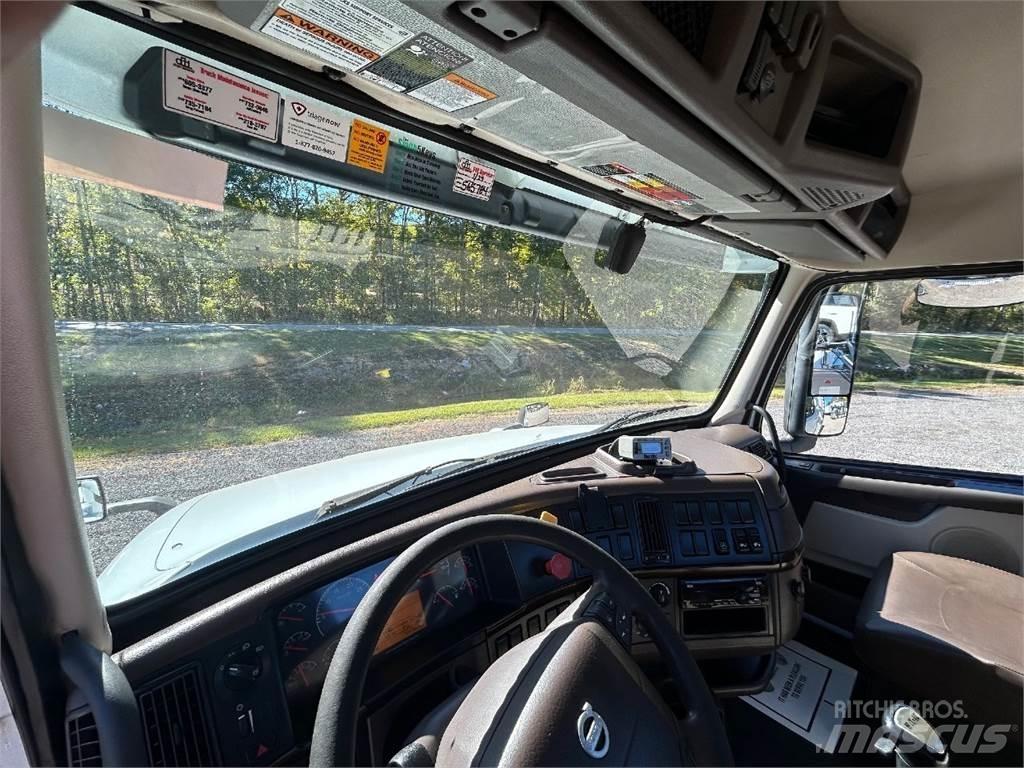 Volvo VNL42T300 Ťahače