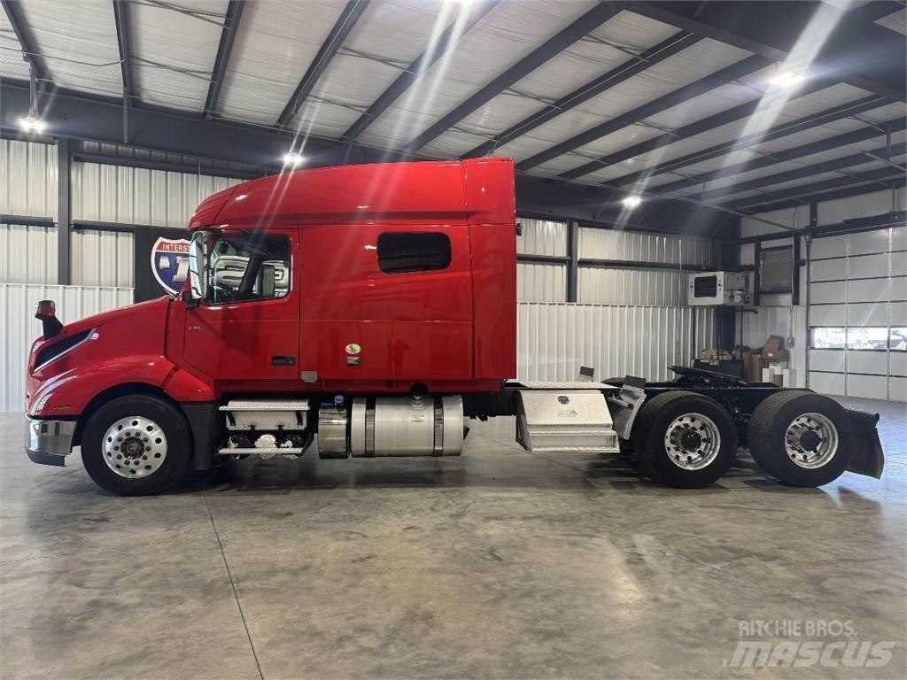 Volvo VNL64T740 Ťahače