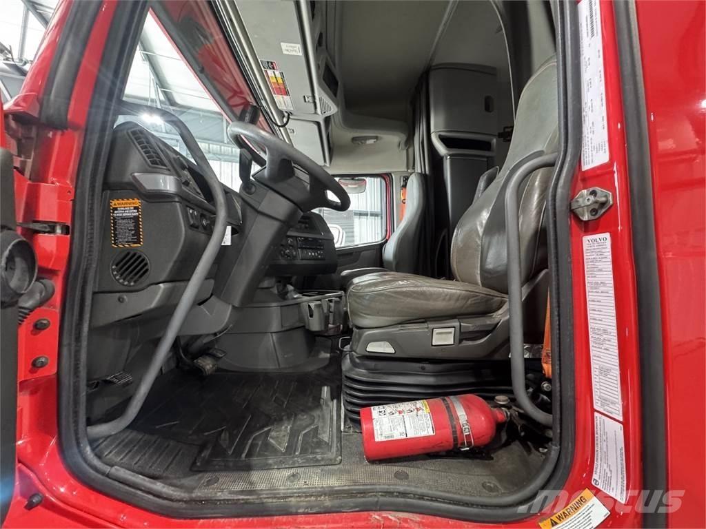 Volvo VNL64T740 Ťahače