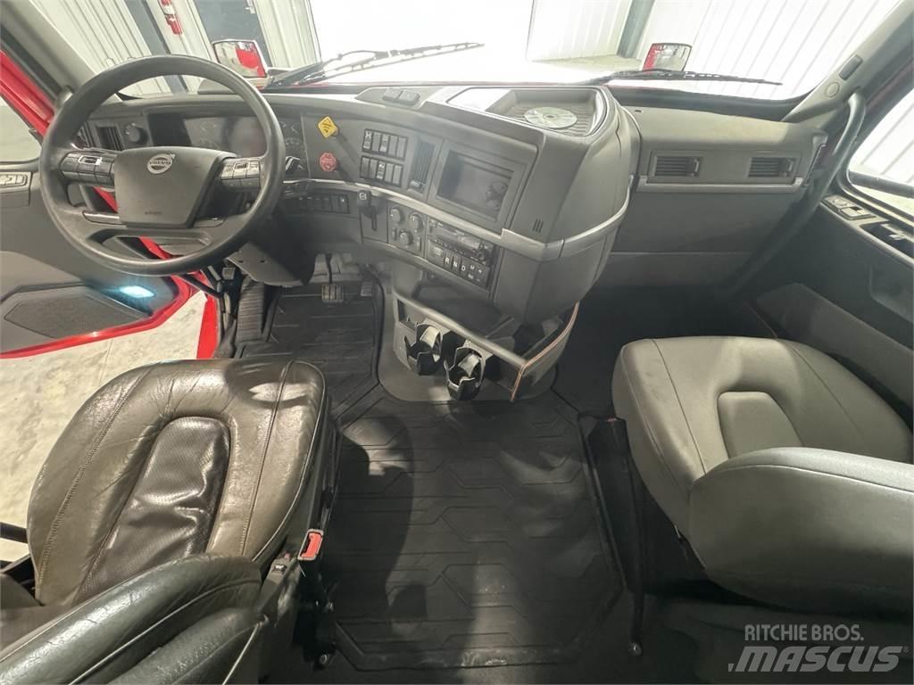 Volvo VNL64T740 Ťahače