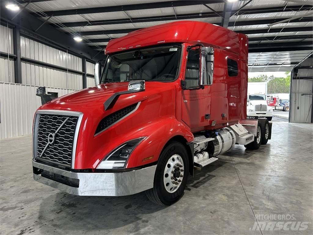 Volvo VNL64T740 Ťahače