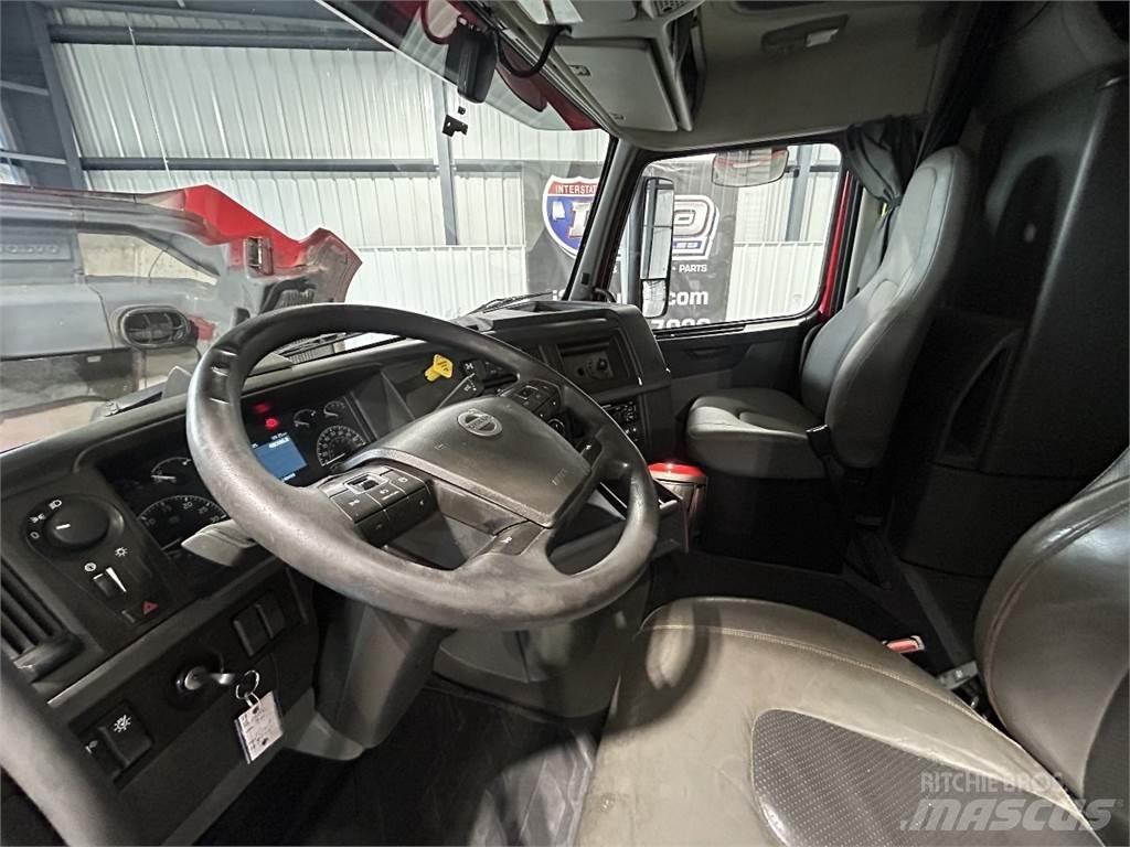 Volvo VNL64T740 Ťahače