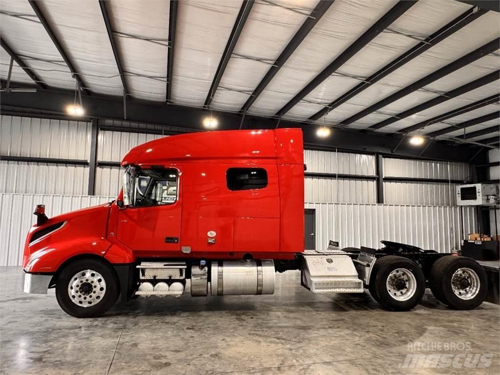 Volvo VNL64T740 Ťahače