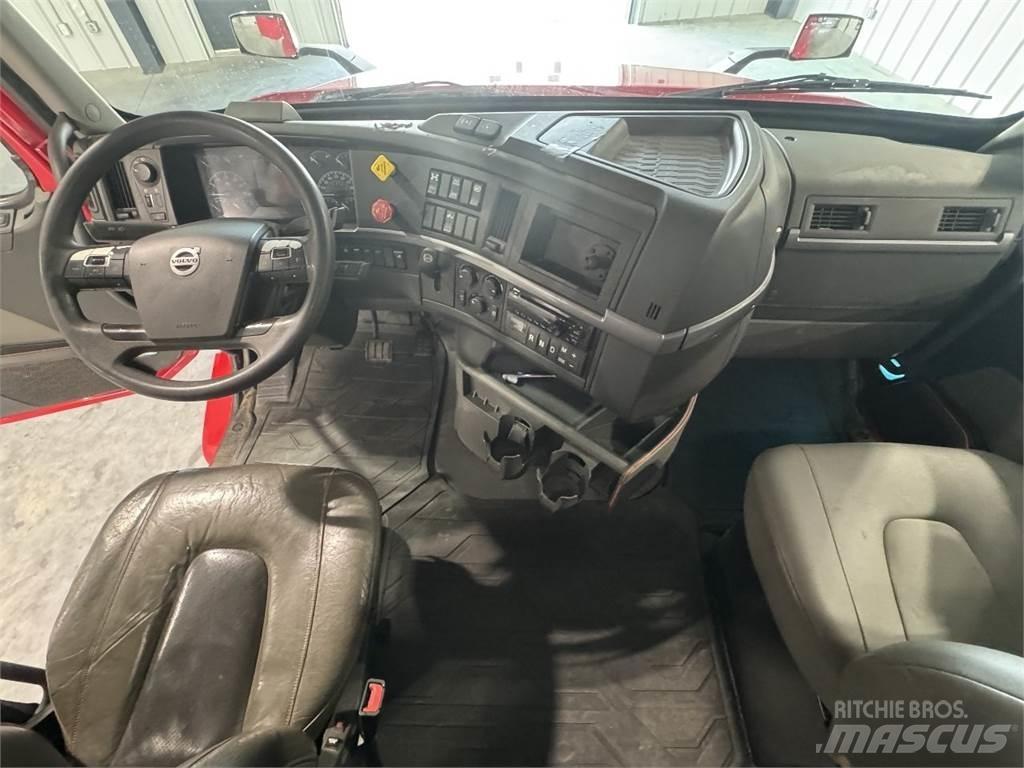 Volvo VNL740 Ťahače