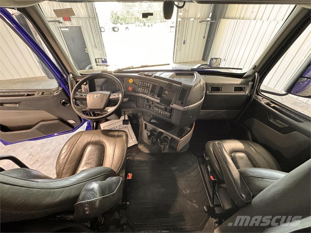 Volvo VNL860 Ťahače