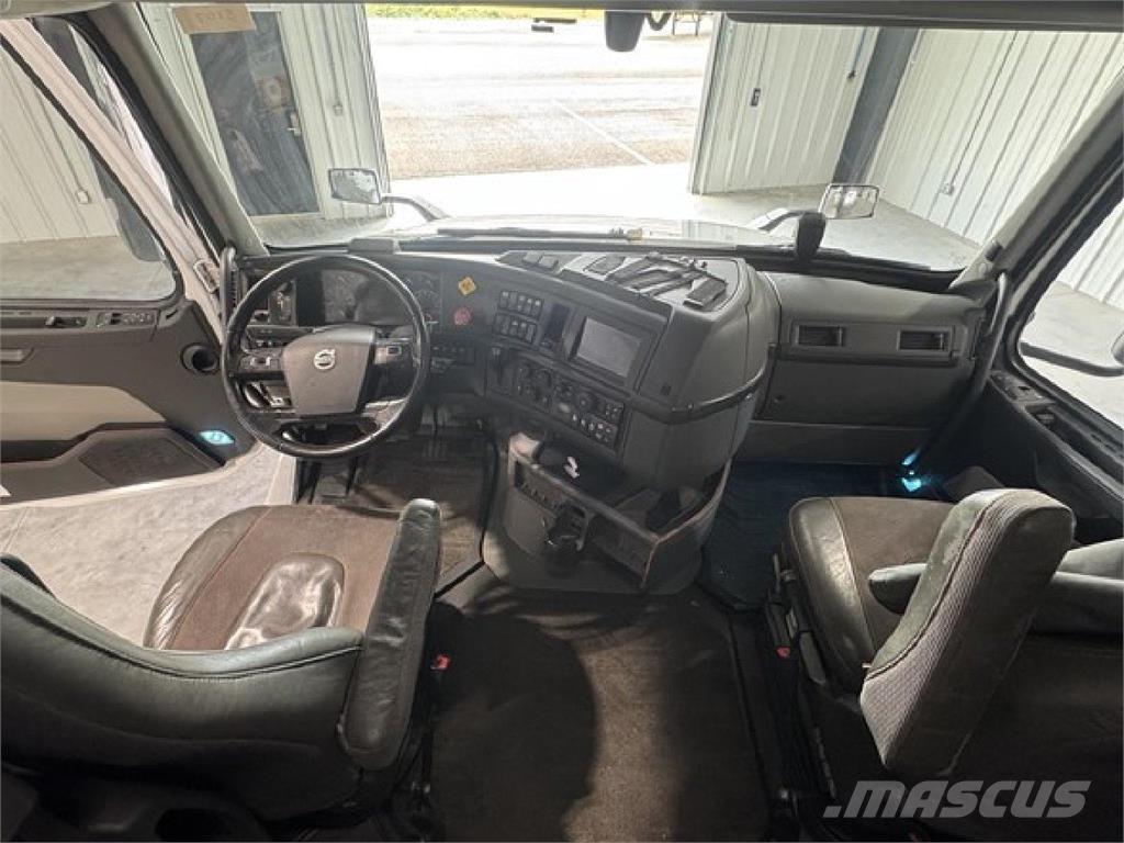 Volvo VNL860 Ťahače