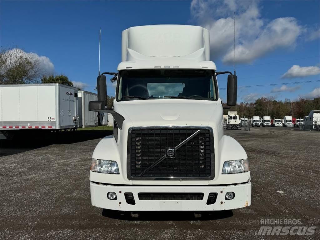 Volvo VNM64T200 Ťahače