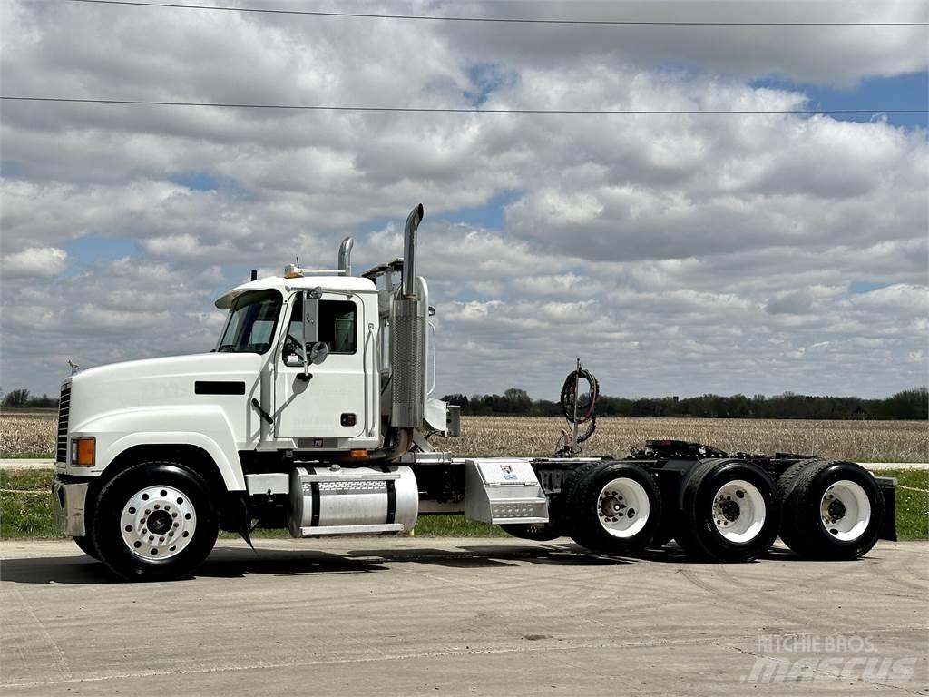 Mack CH613 Ťahače