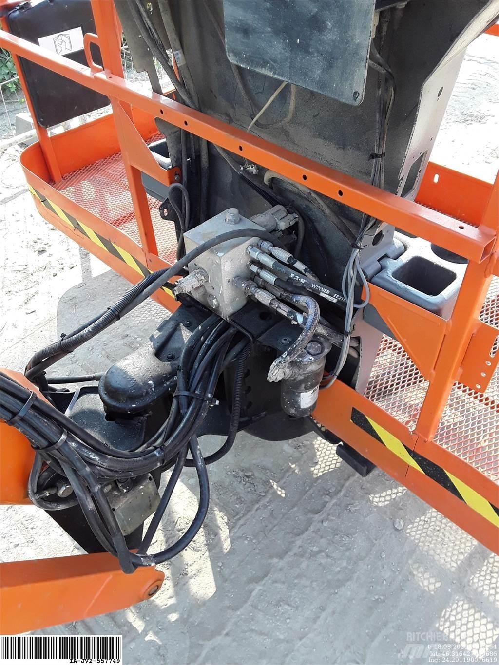 JLG 860SJ Kĺbové plošiny