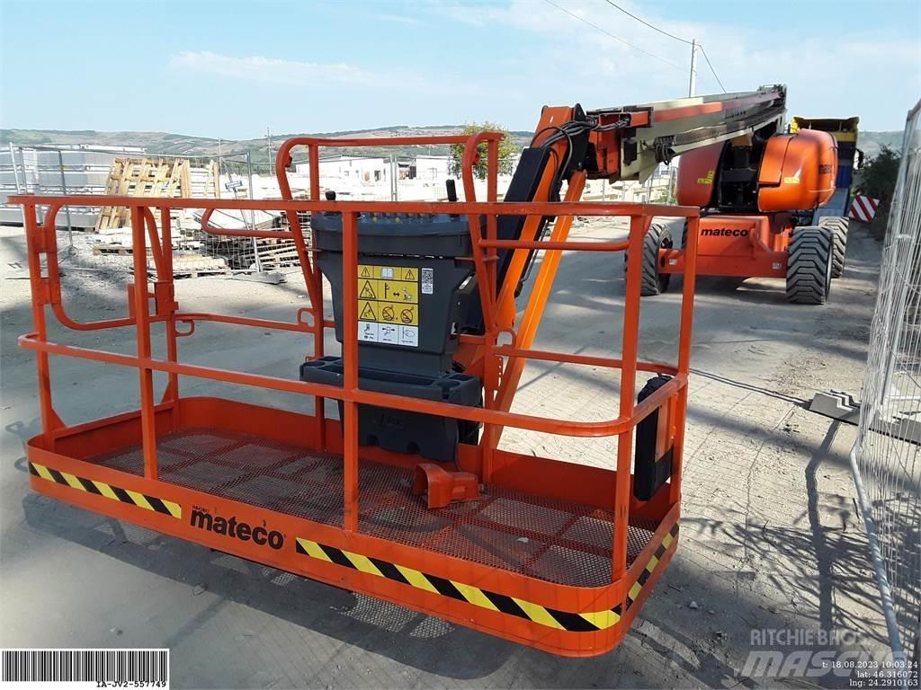 JLG 860SJ Kĺbové plošiny