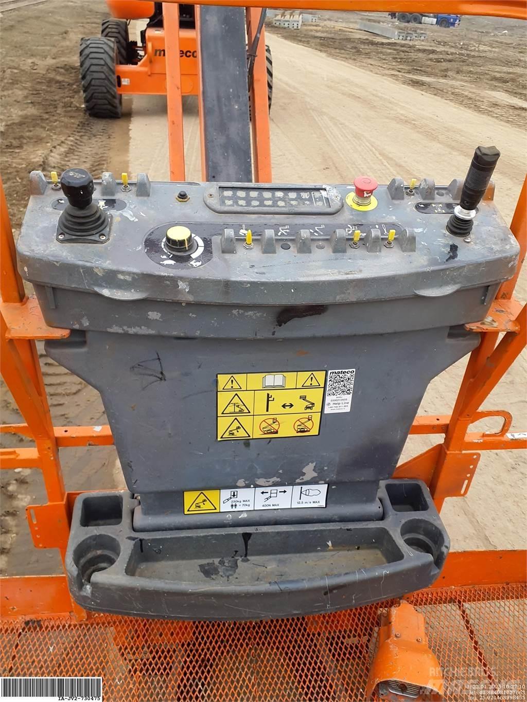 JLG 860SJ Kĺbové plošiny