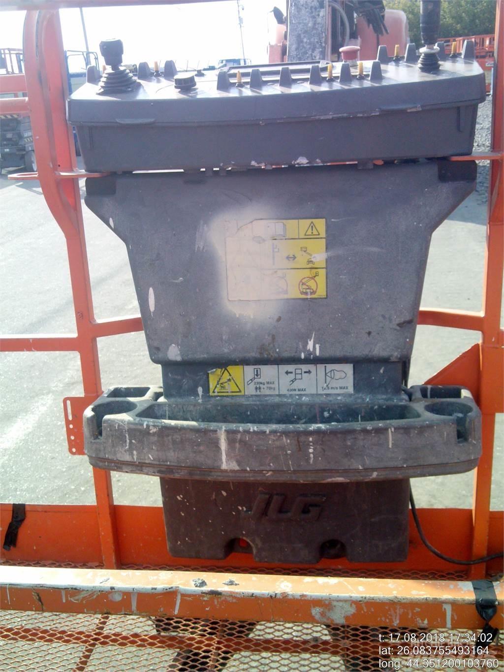 JLG 860SJ Kĺbové plošiny