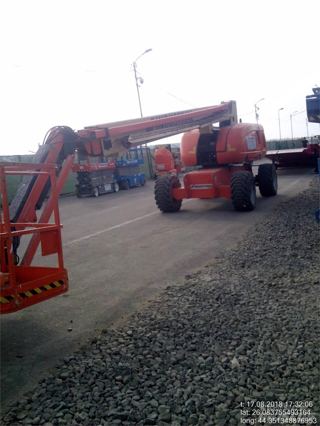 JLG 860SJ Kĺbové plošiny