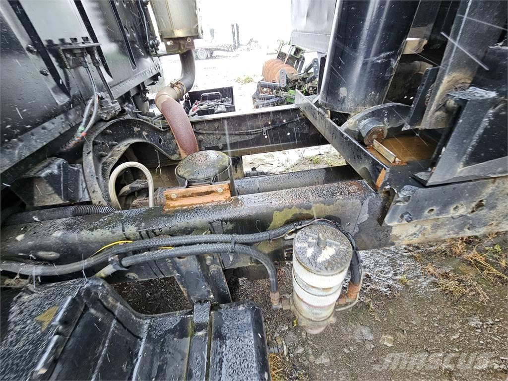 Ford L9000 Ďalšie komponenty