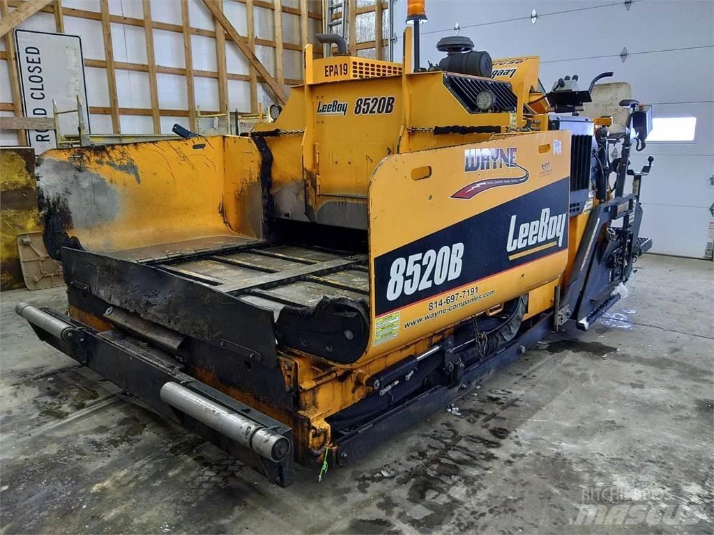LeeBoy 8520B Finišéry