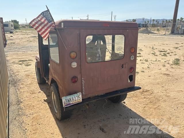 AMC DJ5 Automobily