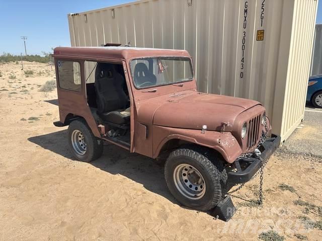 AMC DJ5 Automobily