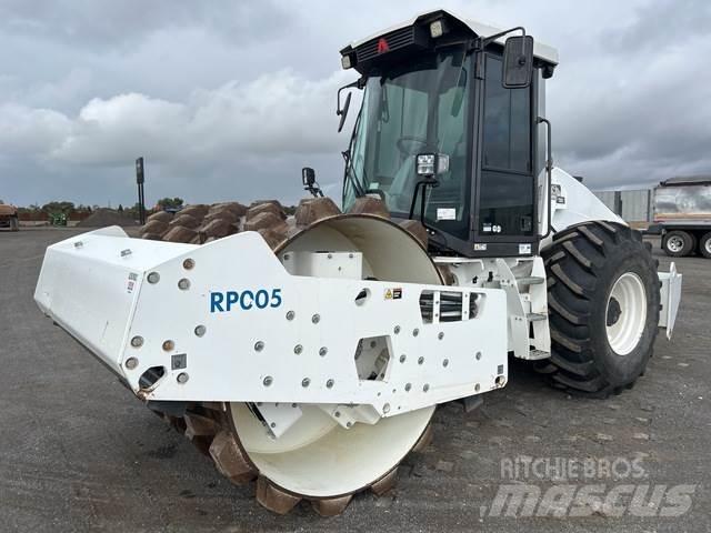 Ammann ARS 130 Ťahačové valce