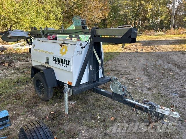 Atlas QLT M10 Osvetľovacie stožiare