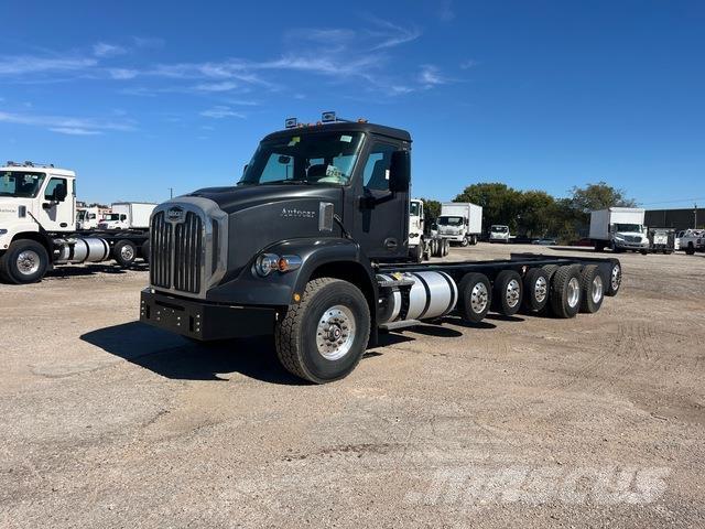 Autocar DC64 Kabíny a interiér