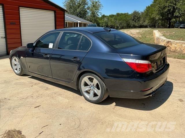 BMW 528i Automobily