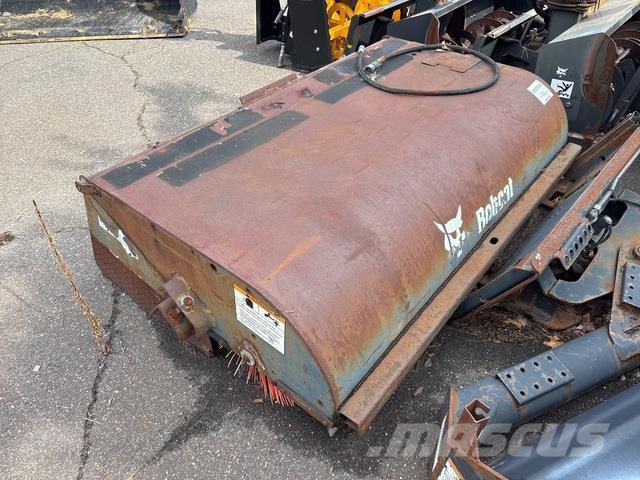 Bobcat 72 Zametacie stroje