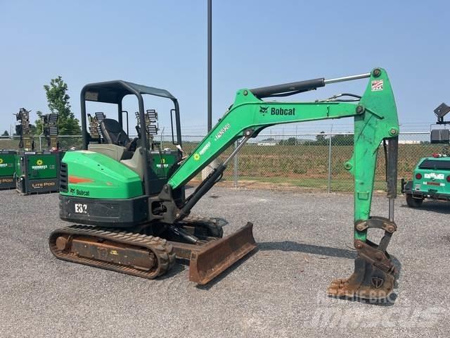 Bobcat E32 Pásové rýpadlá