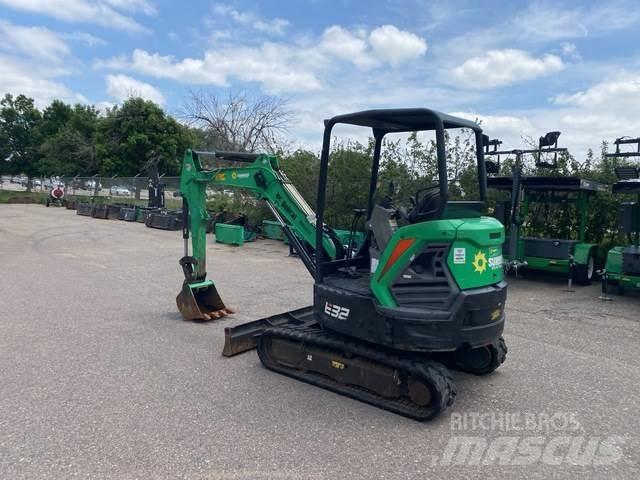 Bobcat E32 Pásové rýpadlá