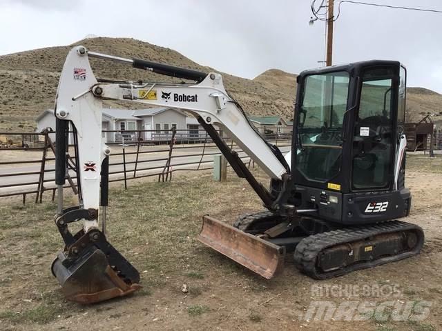Bobcat E32i Pásové rýpadlá
