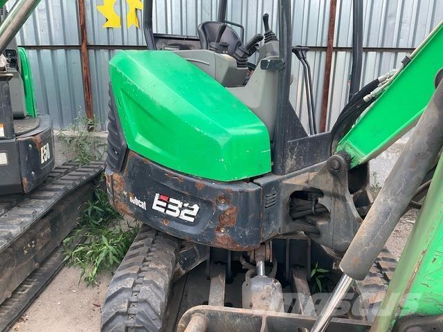 Bobcat E32i Pásové rýpadlá
