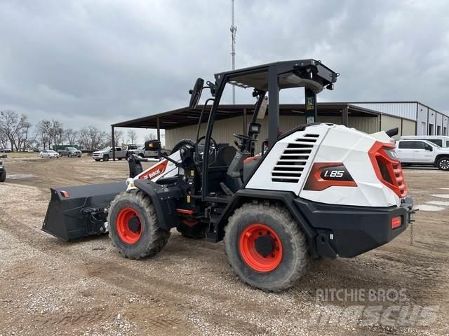 Bobcat L85 Kolesové nakladače
